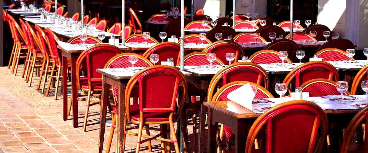 2. ¿Cuál es el precio medio de los platos en los restaurantes asturianos de Valladolid?