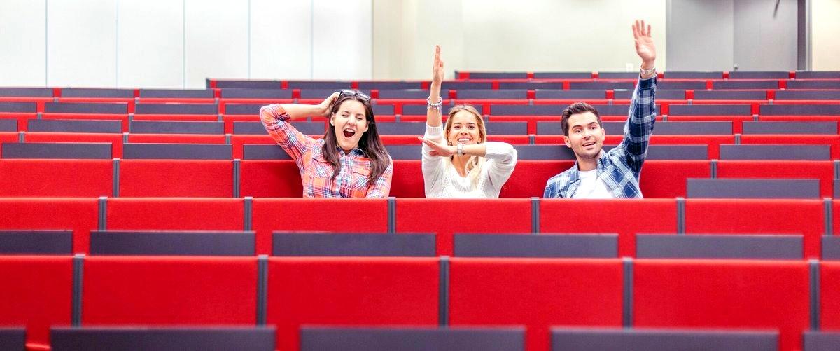 2. ¿Cuáles son los precios medios de los cursos de teatro en Móstoles?