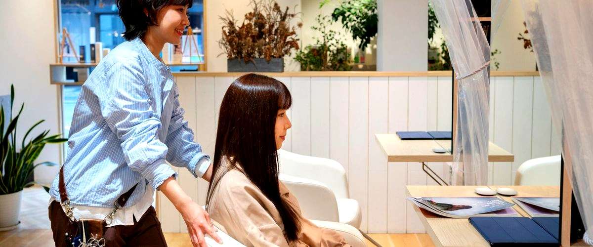 2. ¿Cuánto cuesta en promedio un corte de pelo en un salón de belleza en Zaragoza?