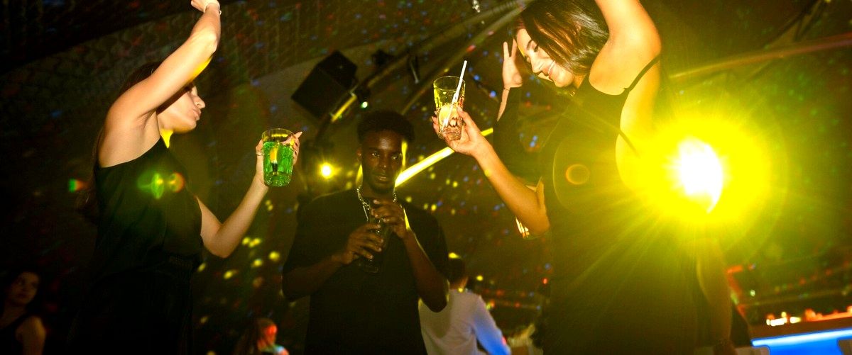 2. ¿Cuánto cuesta una entrada promedio a un local nocturno en Guipúzcoa?