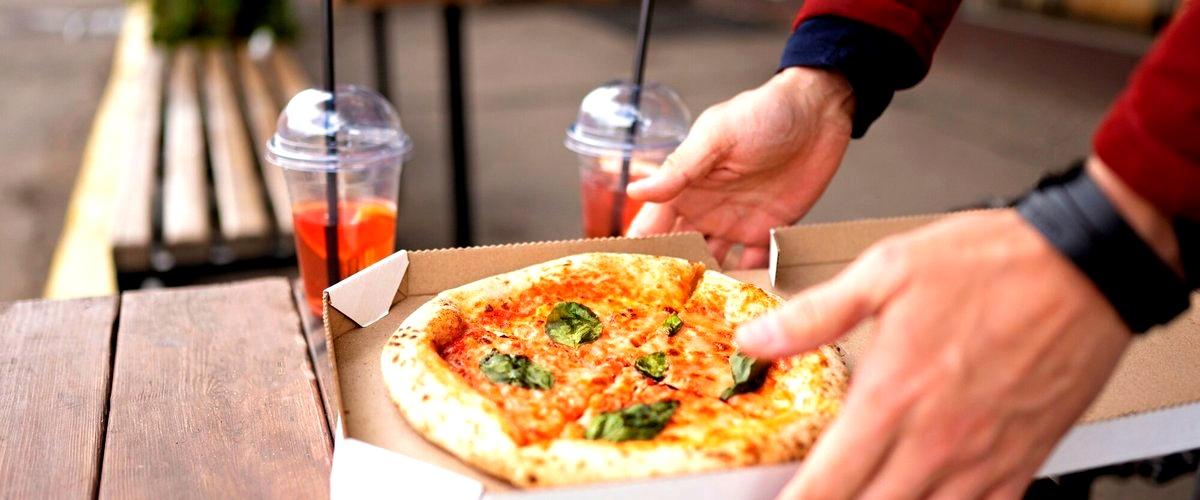 2. ¿Qué servicios adicionales ofrecen las pizzerías en San Sebastián, además de la entrega a domicilio?