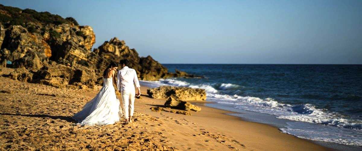 2. ¿Qué servicios suelen incluirse en el precio de alquiler de una finca para bodas en Tenerife?
