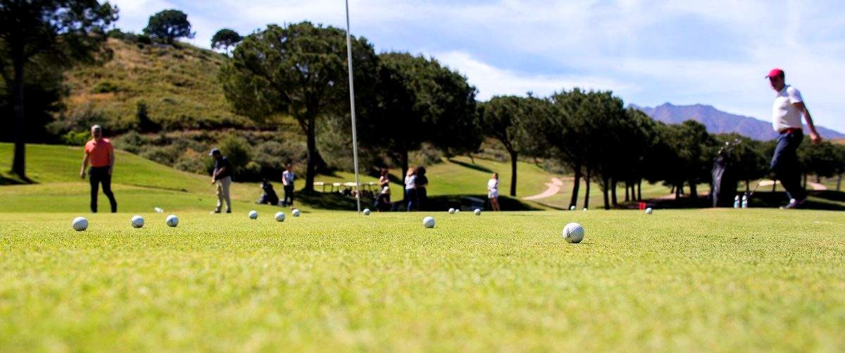 3. ¿Es necesario reservar con antelación para jugar al minigolf?
