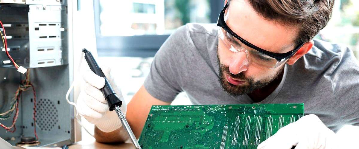 3. ¿Pueden las empresas de reparaciones de ordenadores en Leganés solucionar problemas de hardware y software?