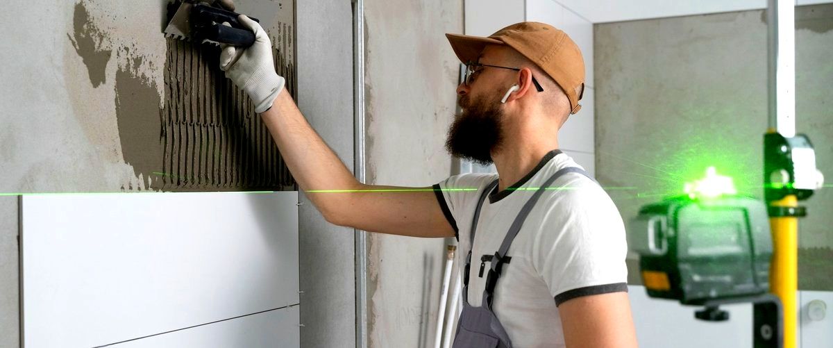 ¿Cómo puedo solicitar un presupuesto para una reforma de local en Oviedo?