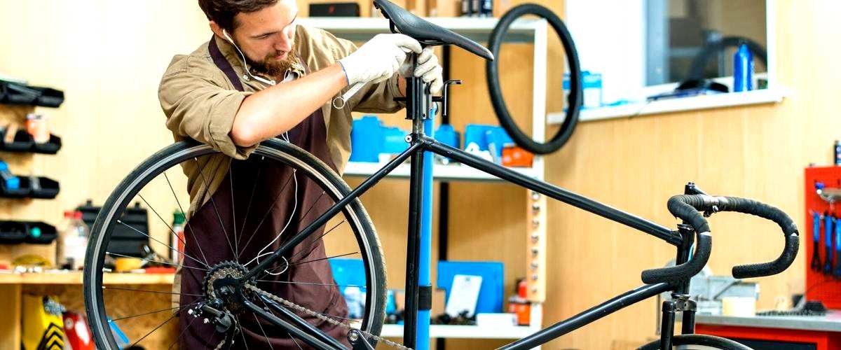 ¿Cómo se le llama a la persona que repara bicicletas?