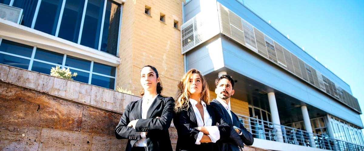 ¿Cuál es el precio promedio de estudiar en una escuela de negocios en Teruel?