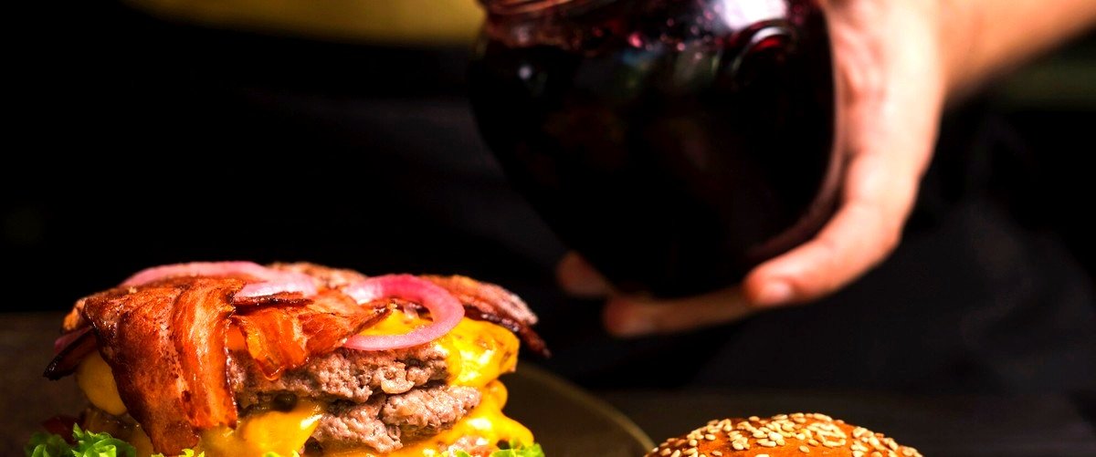 ¿Cuál es el horario de atención de los restaurantes de hamburguesas en Torrejón de Ardoz?