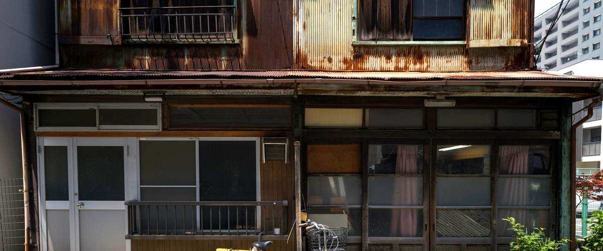 ¿Cuál es el horario de atención de los restaurantes japoneses en Barrio Cantabria?