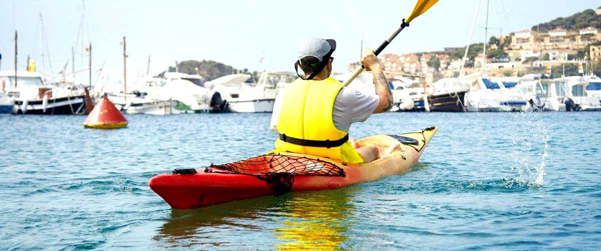 ¿Cuál es el nombre de los socorristas de la playa en Roquetas de Mar (Almería)?