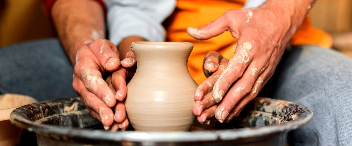 ¿Cuál es el nombre del taller de cerámica en Lérida?