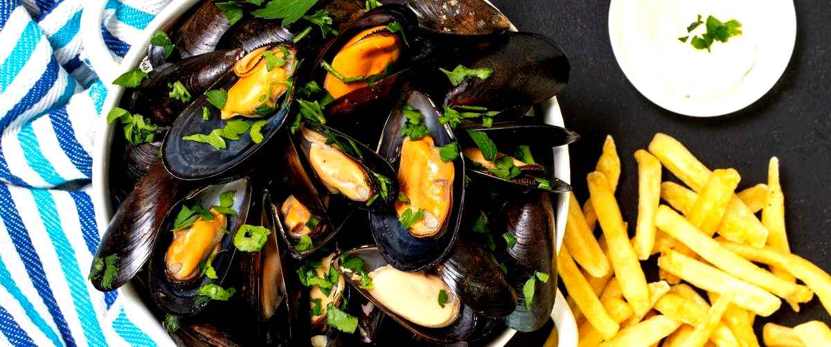 ¿Cuál es el precio medio de los platos de mejillones en los restaurantes de Reus?