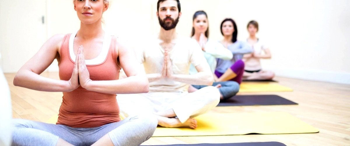 ¿Cuál es el precio promedio de las clases de yoga en Cádiz?