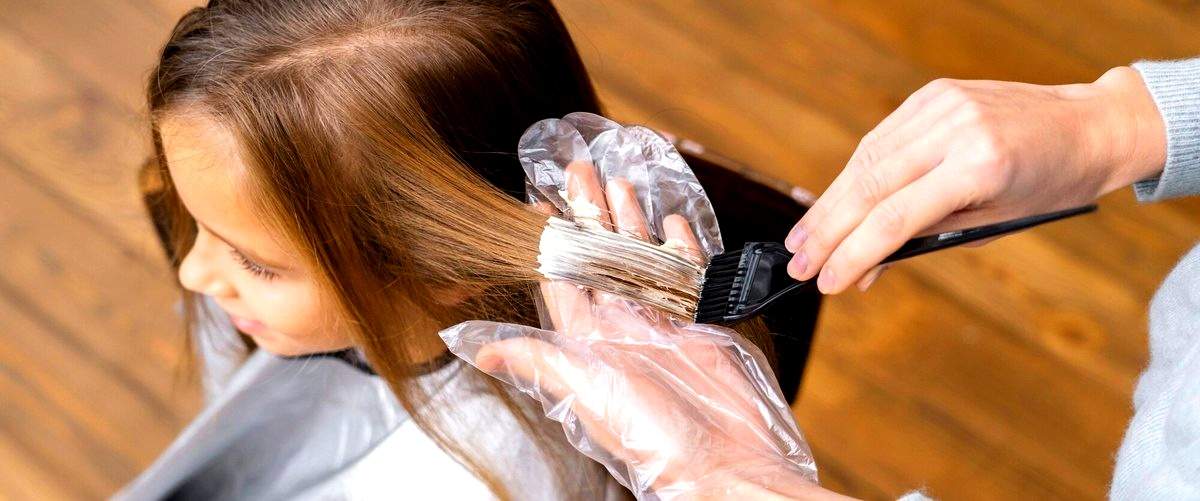 ¿Cuál es el precio promedio de un corte de pelo en las peluquerías en Almería?