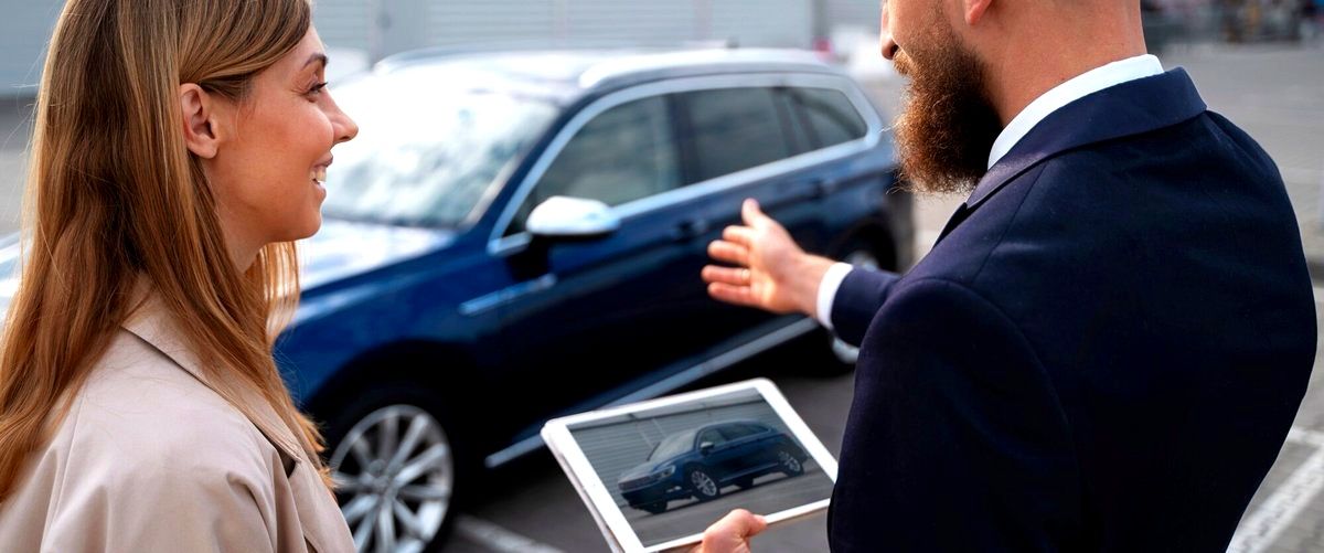 ¿Cuál es el procedimiento para alquilar un coche?