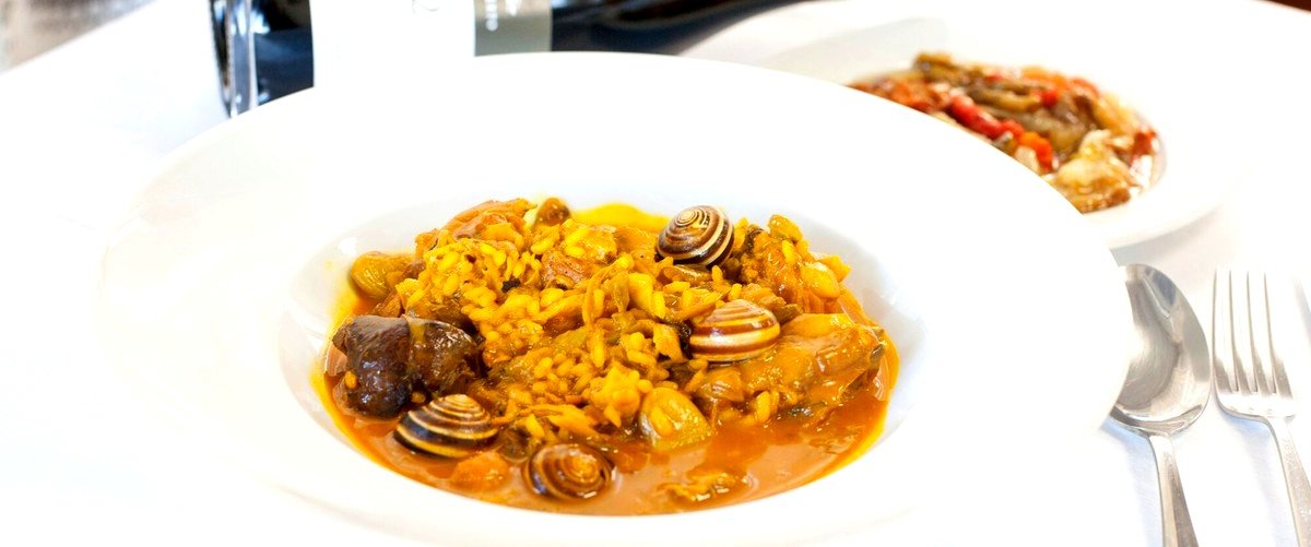 ¿Cuál es el proceso de cocción de una paella?