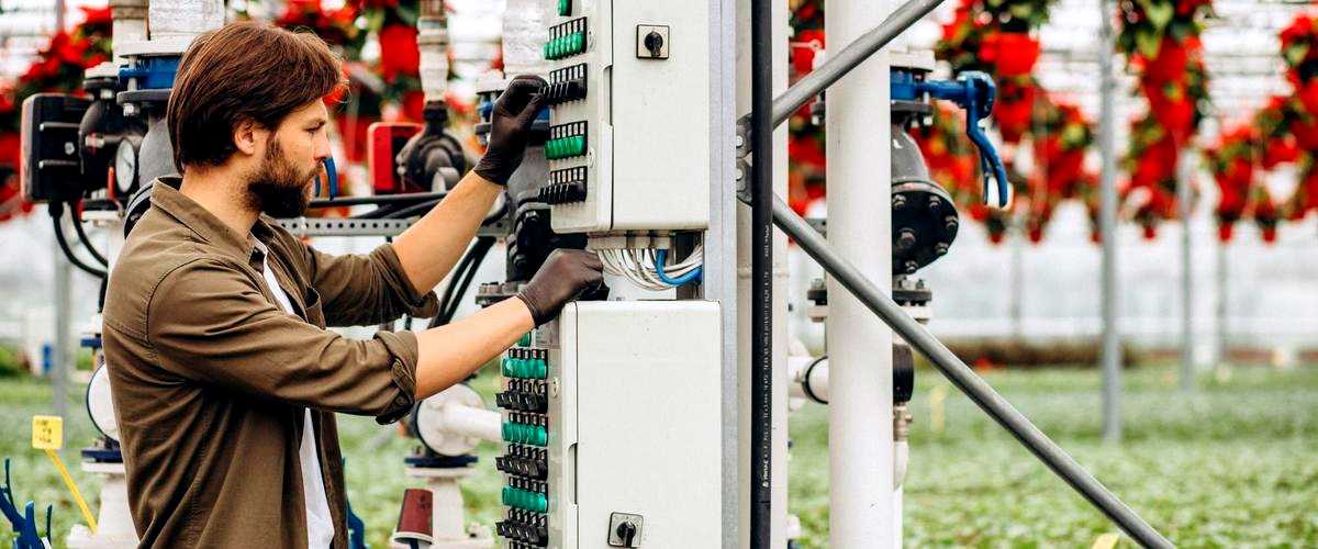 ¿Cuál es el proceso de trabajo de una empresa de instalaciones eléctricas?