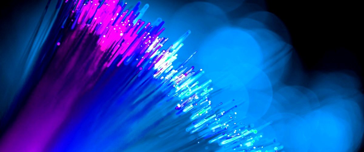 ¿Cuál es la cobertura de la fibra óptica en Segovia?