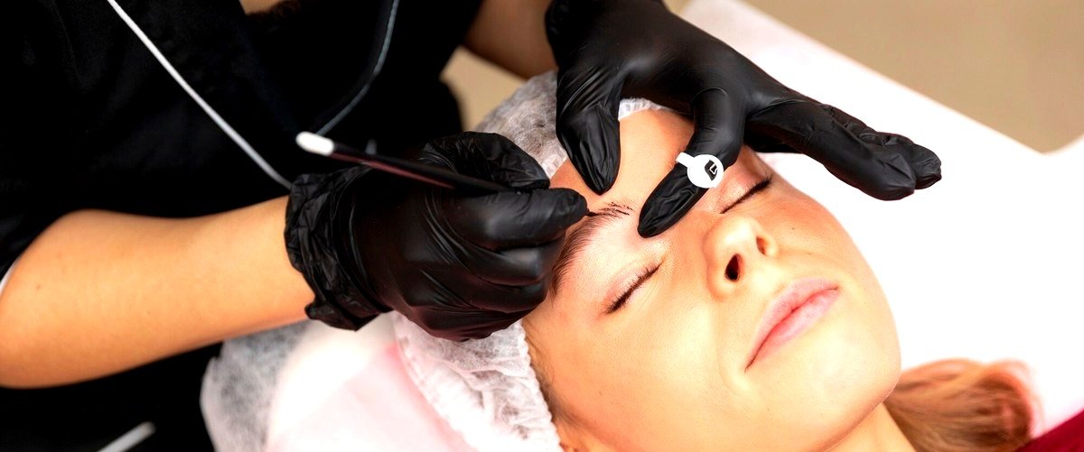 ¿Cuál es la diferencia entre la micropigmentación y el microblading en Asturias?