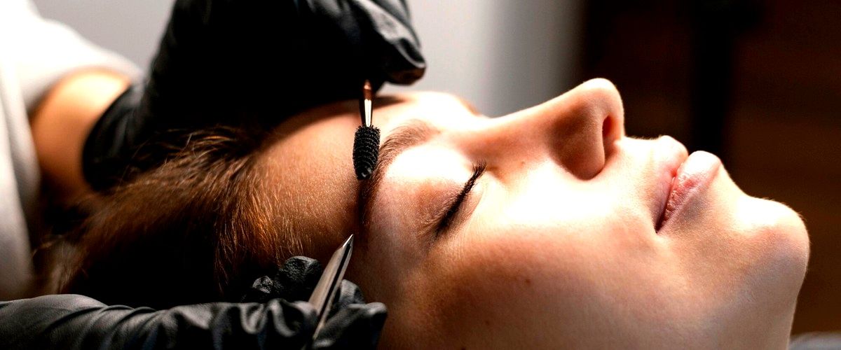 ¿Cuál es la duración promedio de los resultados del microblading en Santander (Cantabria)?