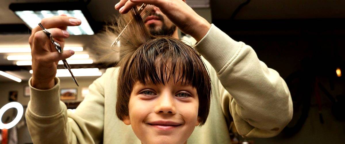 ¿Cuál es la edad recomendada para llevar a un niño a una peluquería infantil en Madrid?