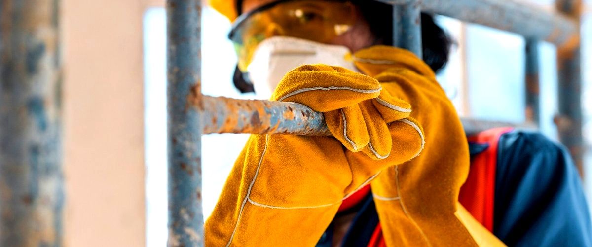 ¿Cuál es la importancia de implementar un programa de prevención de riesgos laborales en una empresa?