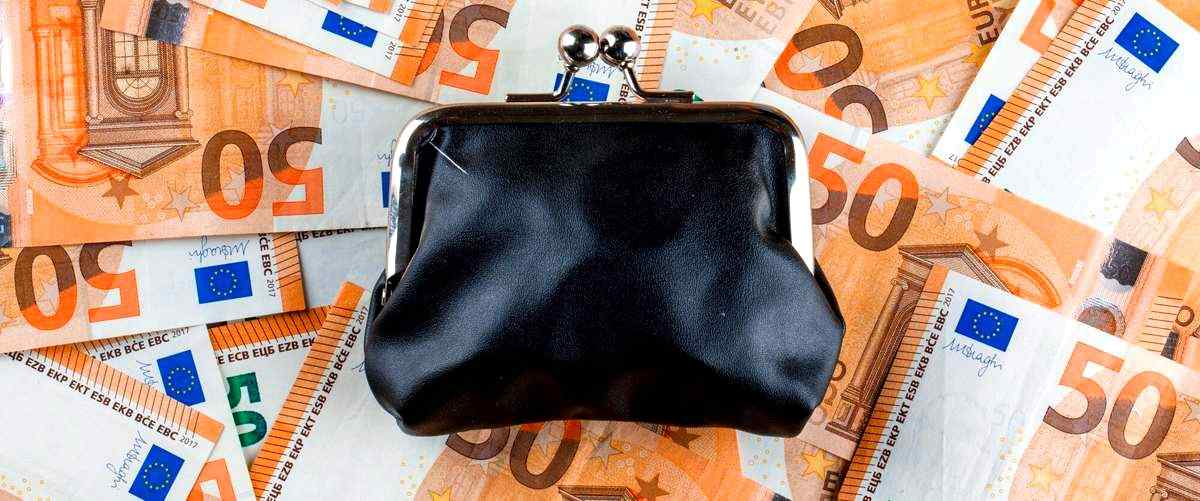 ¿Cuáles son las comisiones por cambio de divisa en Pamplona?