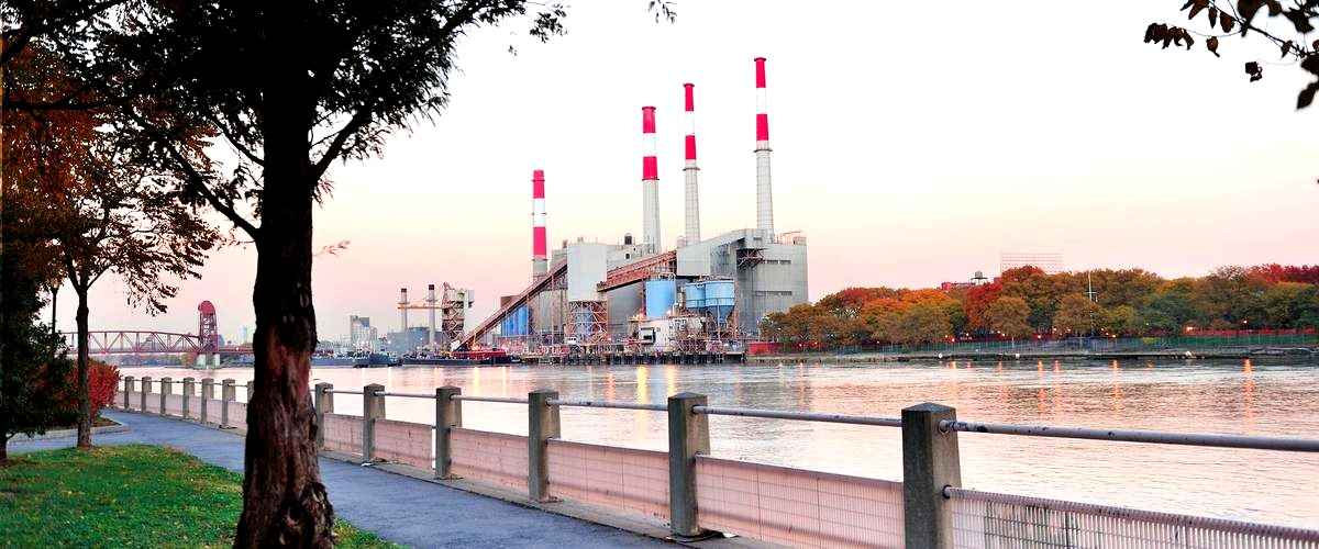 ¿Cuáles son las industrias químicas presentes en Alcorcón, Madrid?