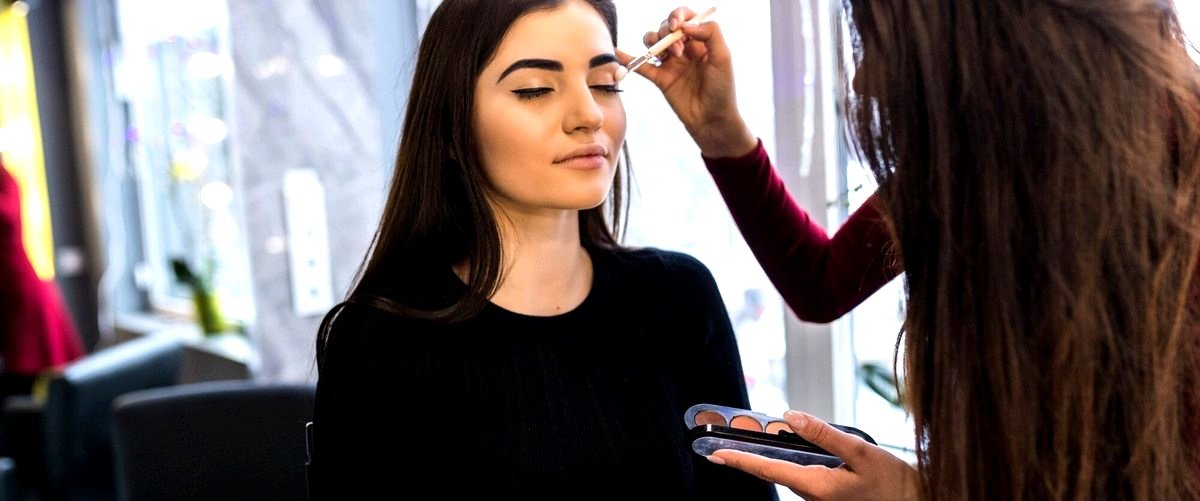 ¿Cuáles son las tendencias de maquillaje más populares en Coruña?