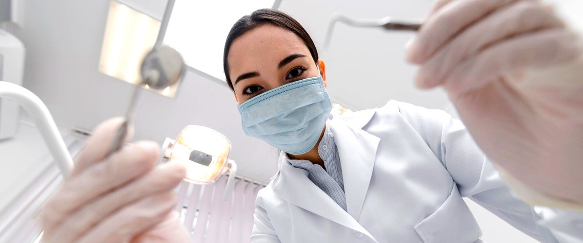 ¿Cuáles son los beneficios de visitar regularmente al dentista?