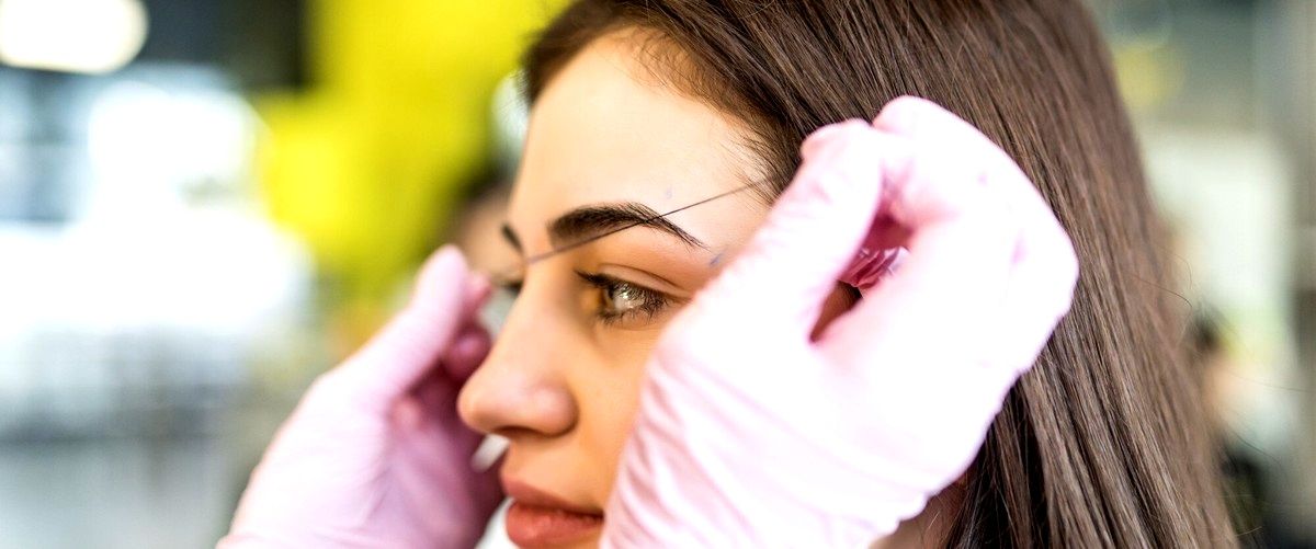 ¿Cuáles son los beneficios del microblading en Lorca?