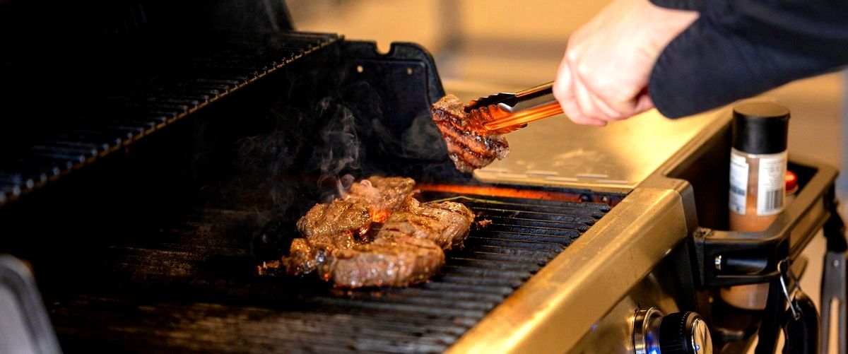 ¿Cuáles son los platos típicos que se suelen servir en un restaurante asador?