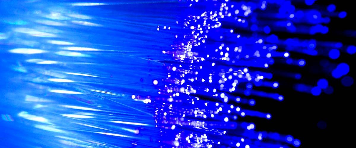 ¿Cuáles son los precios medios de los servicios de instalación de fibras ópticas en Almería?
