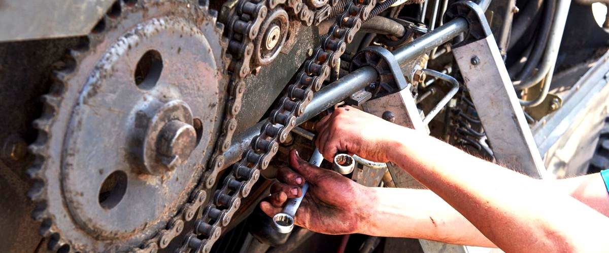 ¿Cuáles son los precios medios de los servicios de mantenimiento en los talleres de moto en Elche?