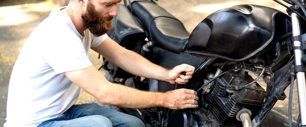 ¿Cuáles son los precios medios de los servicios en un taller de motos en Oviedo?