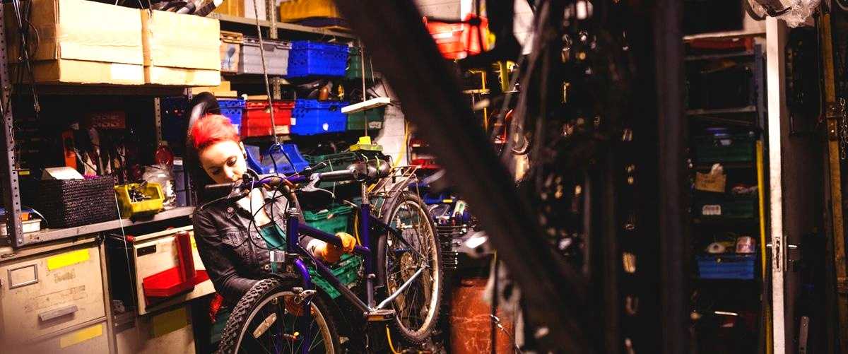 ¿Cuáles son los precios medios para el mantenimiento de una moto en estos talleres?