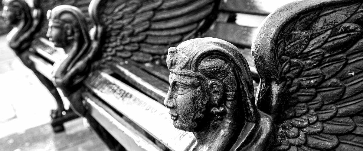 ¿Cuáles son los requisitos legales para llevar a cabo un entierro en Hospitalet de Llobregat?