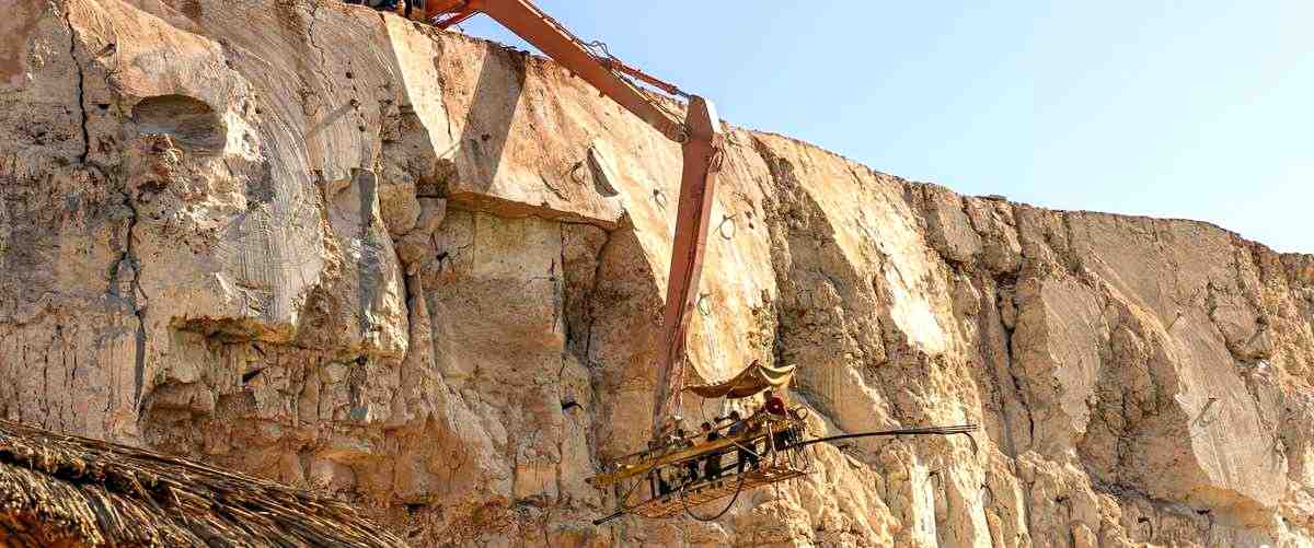 ¿Cuáles son los requisitos legales para realizar demoliciones en obras en Salamanca?