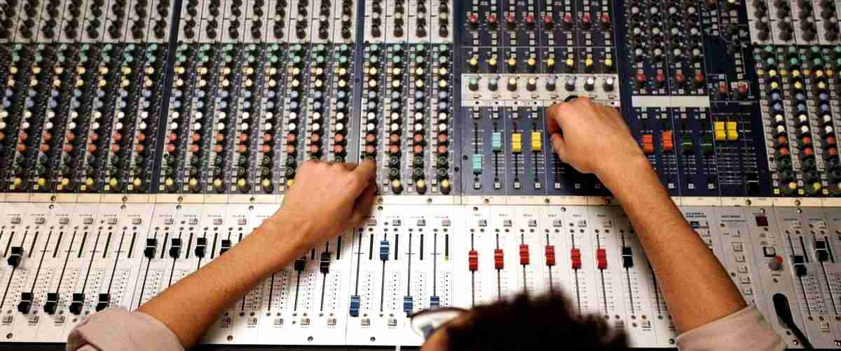 ¿Cuáles son los requisitos necesarios para contar con un estudio de grabación en Algeciras (Cádiz)?