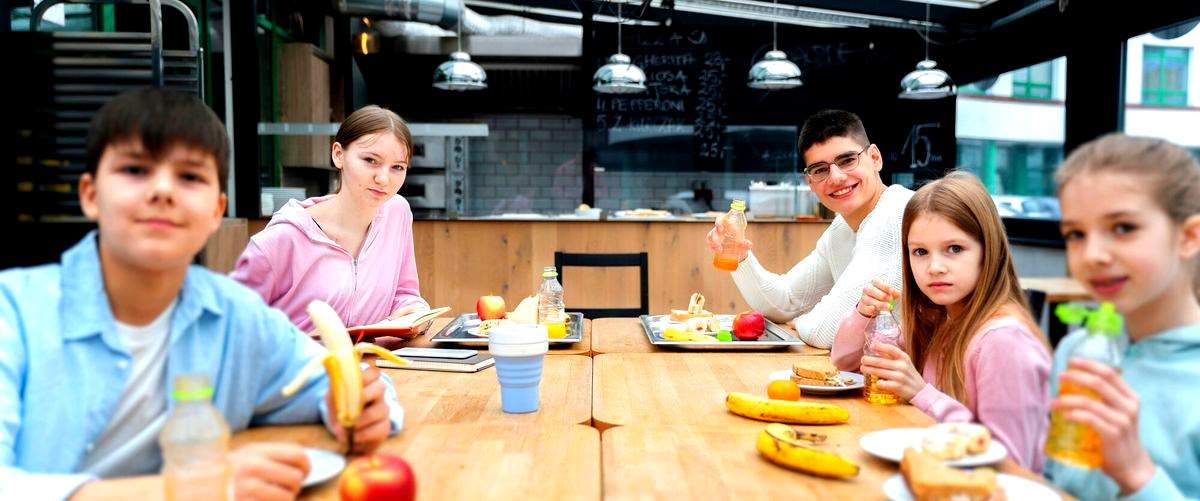 ¿Cuáles son los requisitos para acceder al comedor escolar en Badajoz?