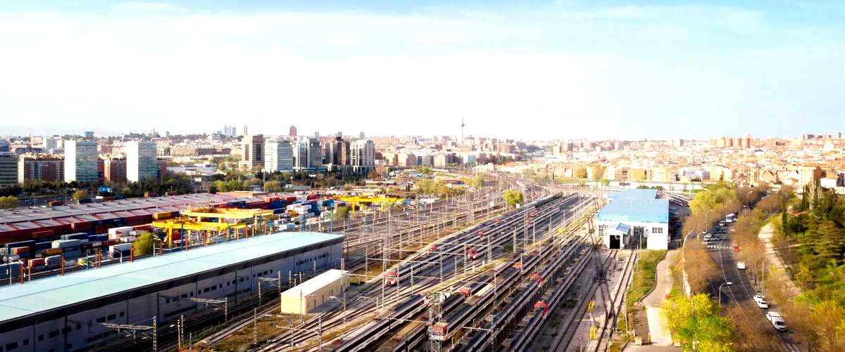 ¿Cuáles son los servicios de transporte ofrecidos en Zaragoza?