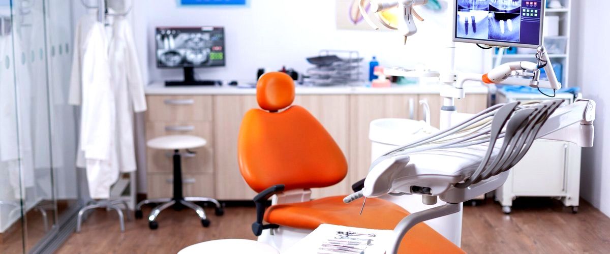 ¿Cuáles son los servicios dentales disponibles en las clínicas dentales en Cáceres?