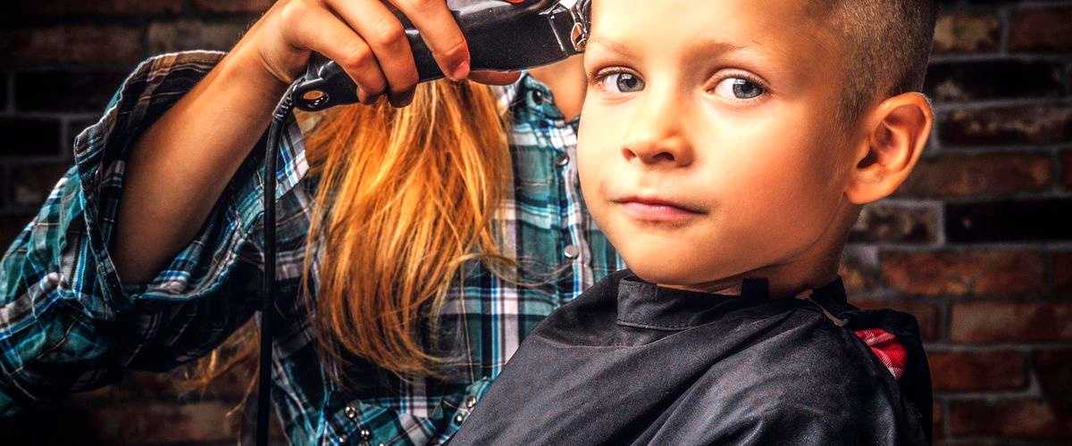 ¿Cuáles son los servicios más comunes ofrecidos en una peluquería infantil?