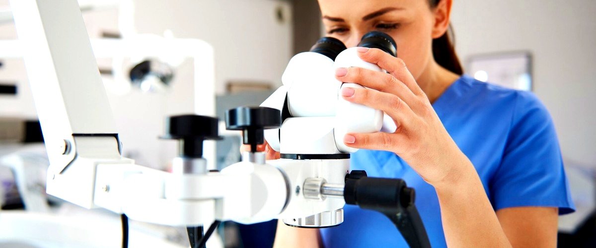 ¿Cuáles son los servicios más comunes ofrecidos por las clínicas oftalmológicas en Las Rozas de Madrid?
