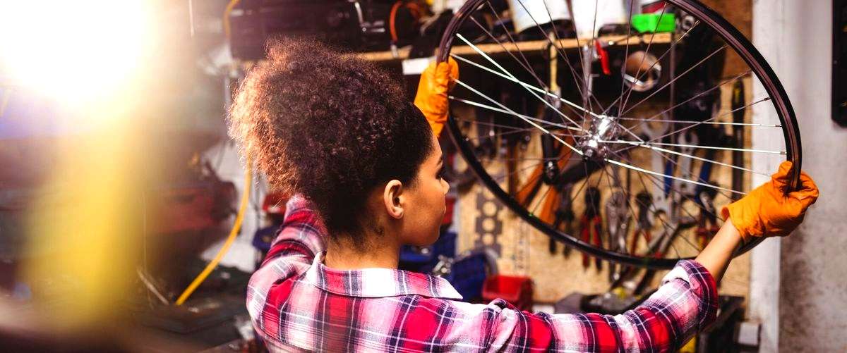 ¿Cuáles son los servicios que se incluyen en un taller de bicicletas en Cuenca?