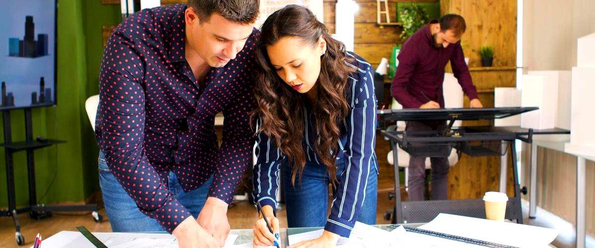 ¿Cuánto cobran los diseñadores de interiores en Cantabria, España?