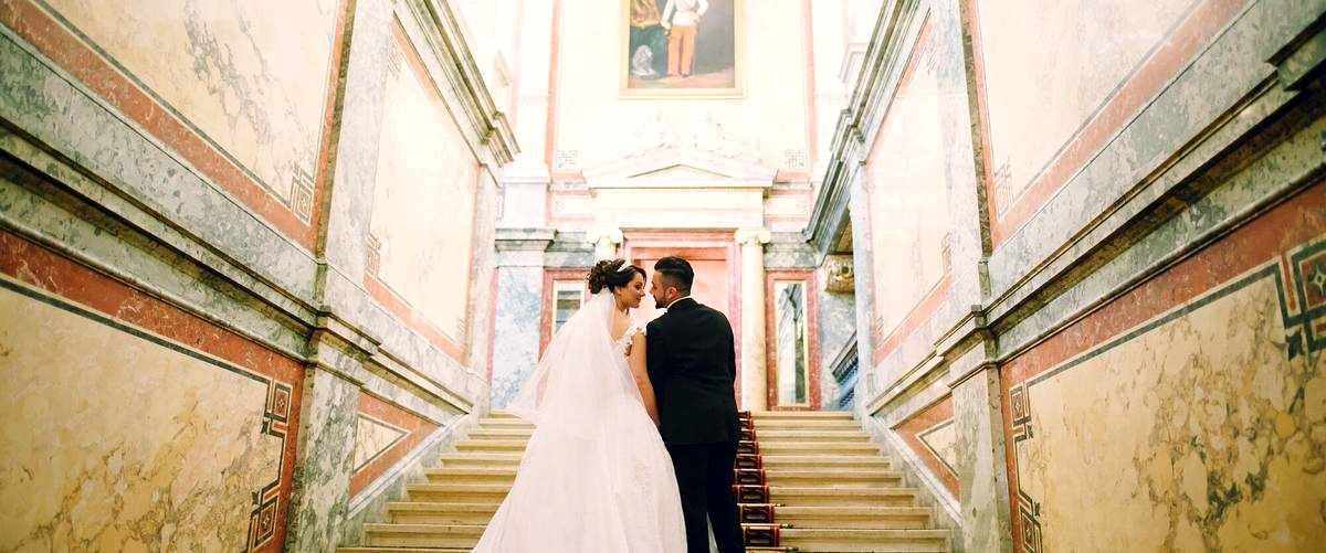 ¿Cuánto cuesta aproximadamente alquilar un lugar para celebrar una boda en Almería?