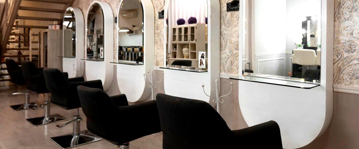 ¿Cuánto cuesta aproximadamente un corte de pelo en un salón de belleza en Santa Coloma de Gramenet?