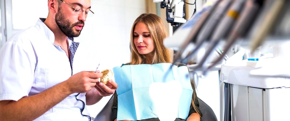 ¿Cuánto cuesta un implante dental en las clínicas de implantes dentales en Coruña (La Coruña)?