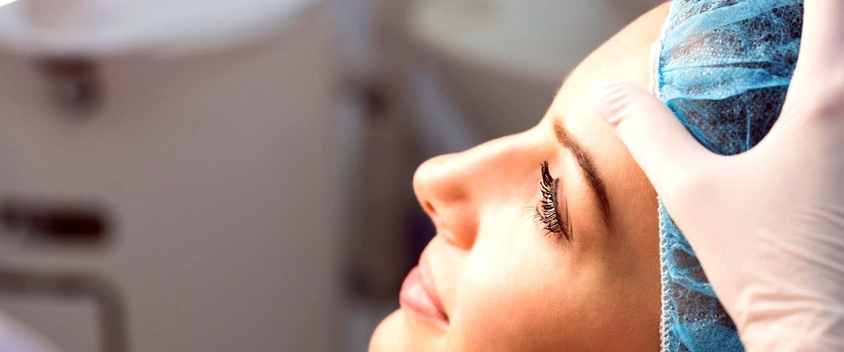 ¿Cuánto tiempo dura el proceso de recuperación de una rinoplastia?